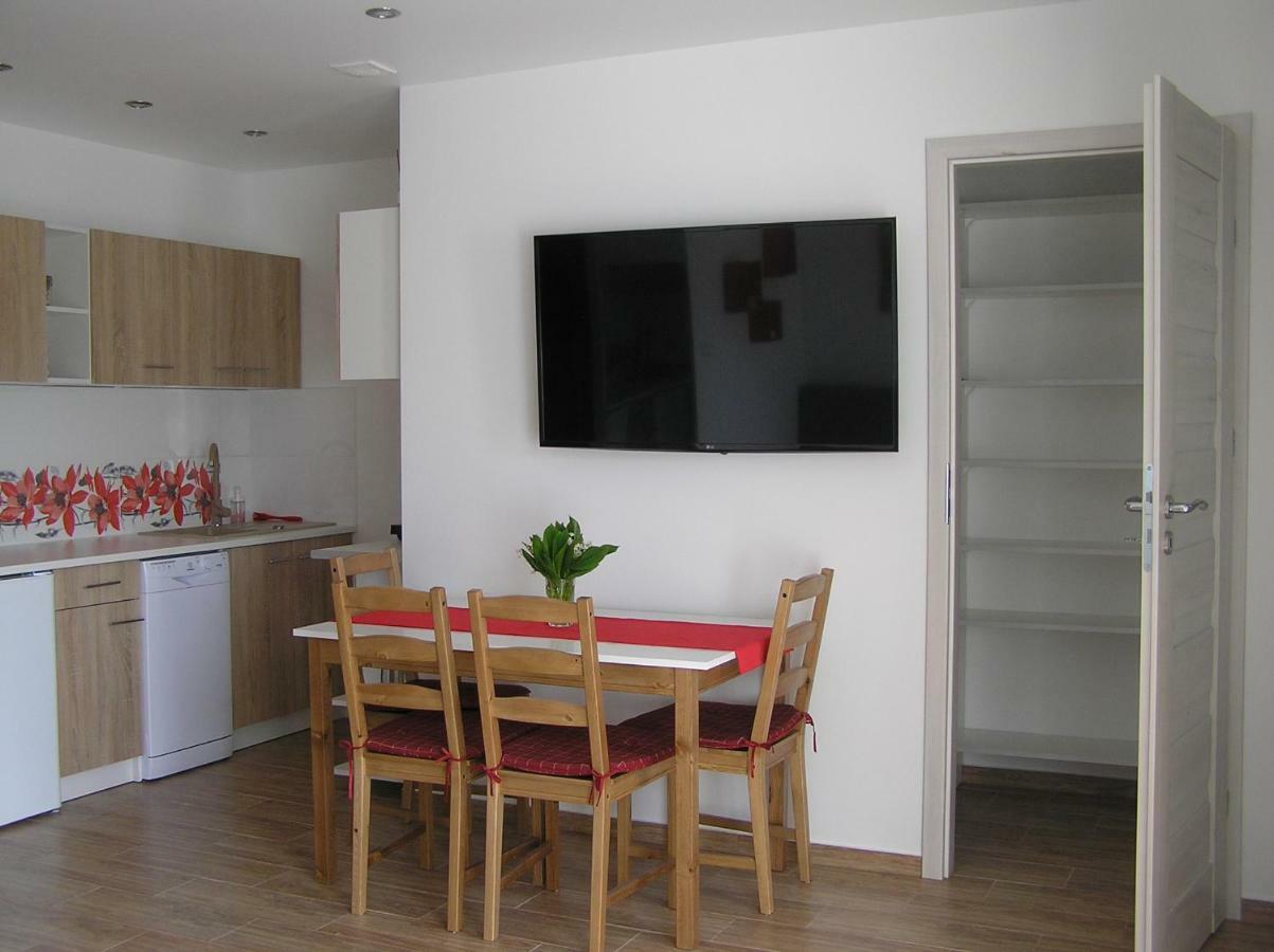 Borowka W Blue Mare Apartment Lukecin Ngoại thất bức ảnh